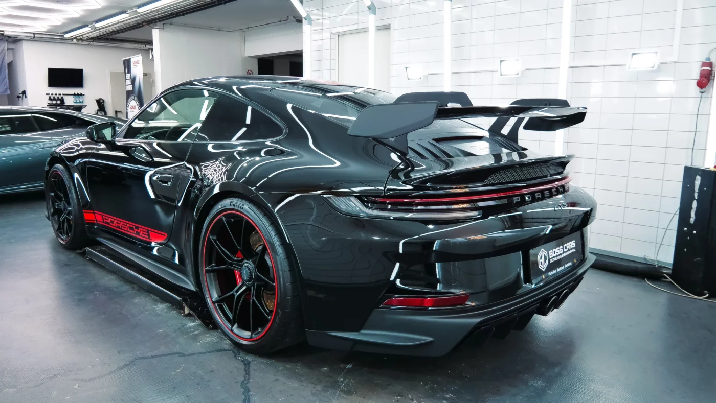 Porsche 911 GT3 in Schwarz, Foto 2