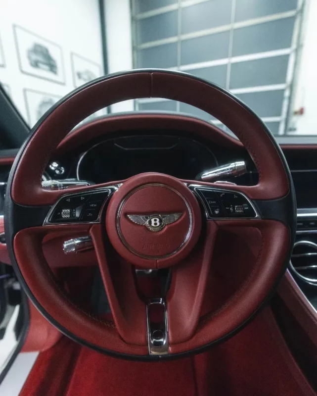 Bentley Continental GTC, Foto 4