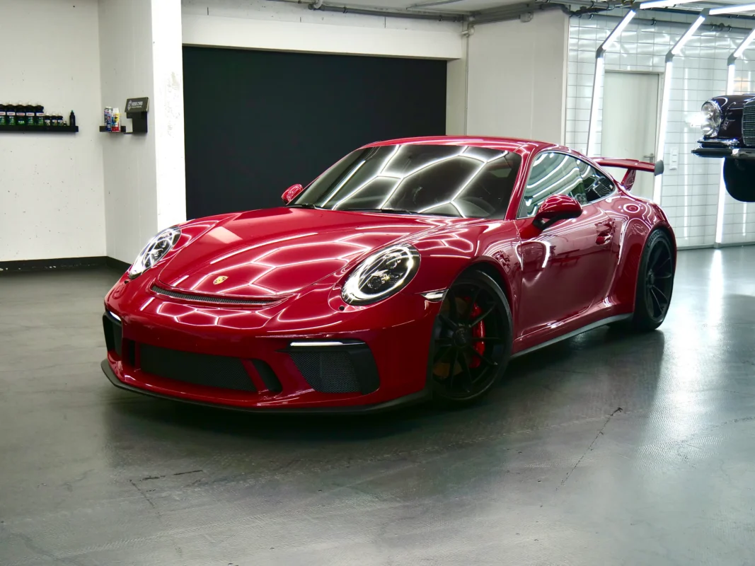 Porsche 911 GT3 nach der Aufbereitung im Boss Cars Studio