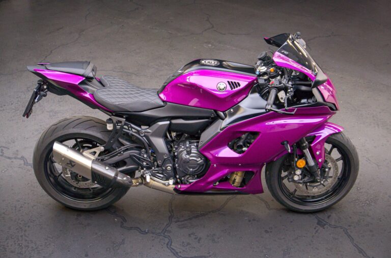 Yamaha R7 Profilansicht mit neuer Folienfarbe